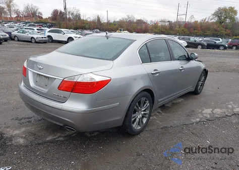 2009 Hyundai Genesis 4.6 из США, поврежденный, VIN KMHGC46FX9U062211